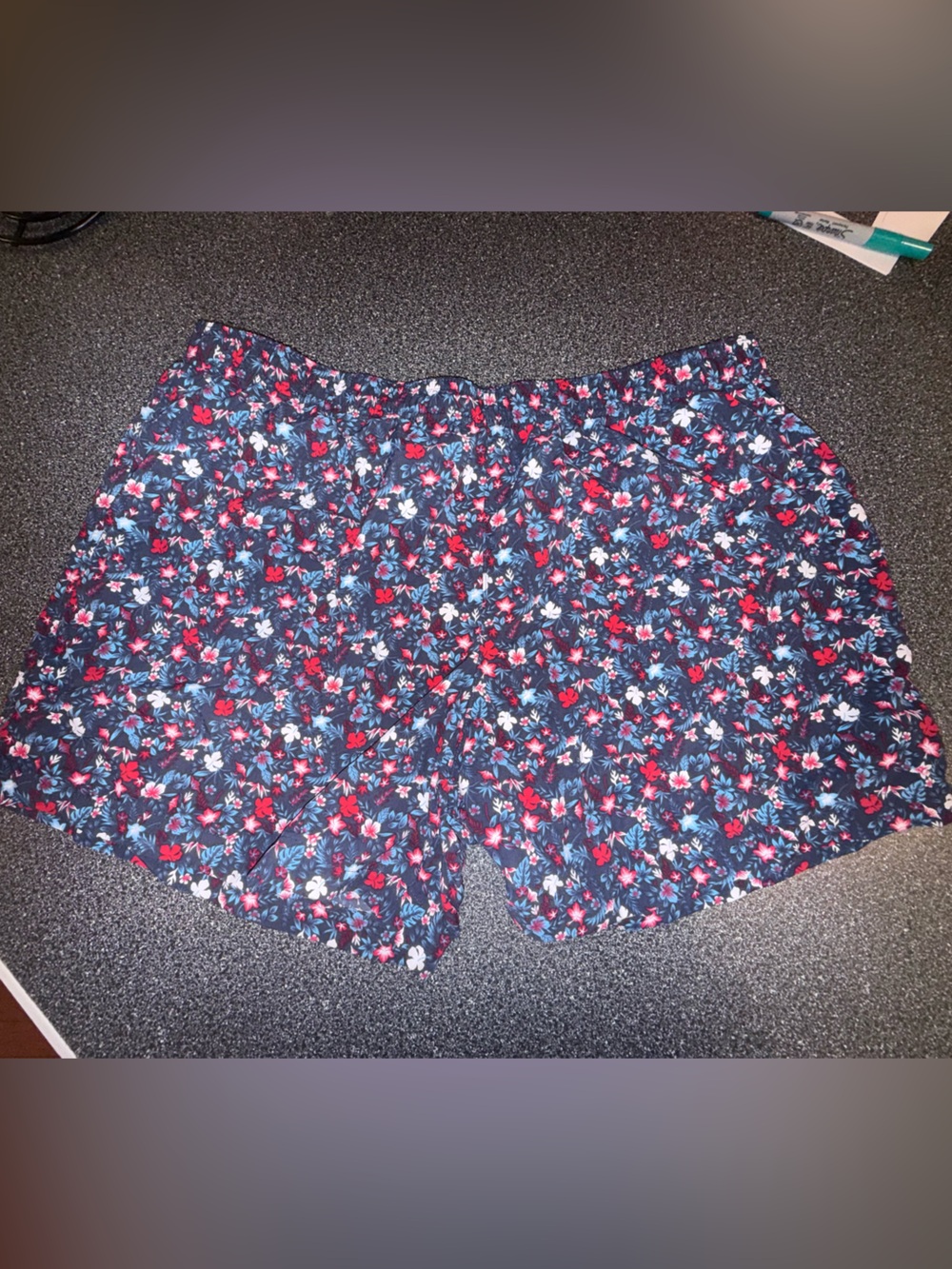 Columbia‎ Navy Floral Athletic Shorts with Red & White Flowers